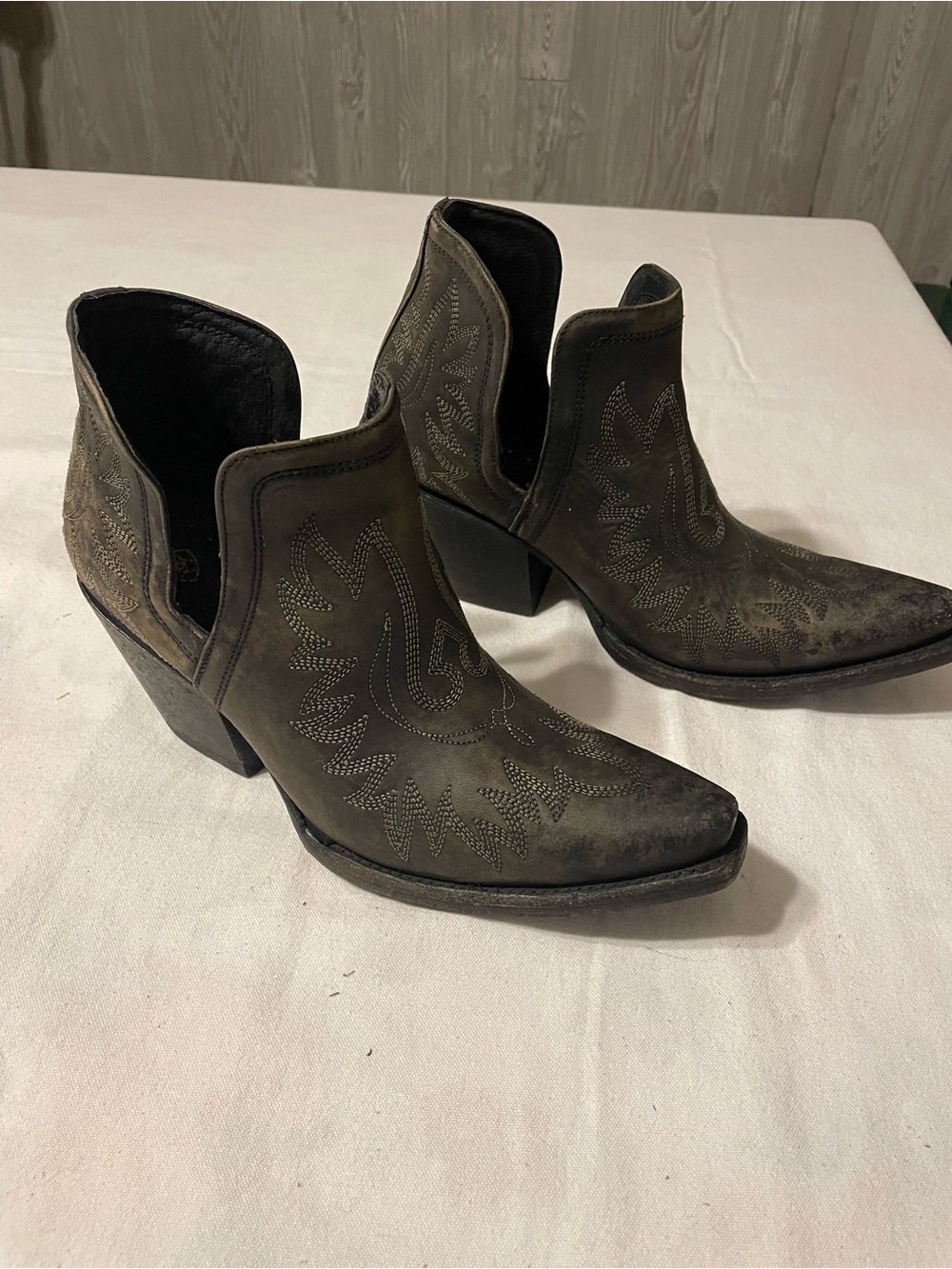 Ariat Black/Grey Western Cutout Heeled Ankle Boots
